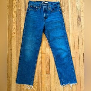Levi’s wedgie straight dark blue size 26